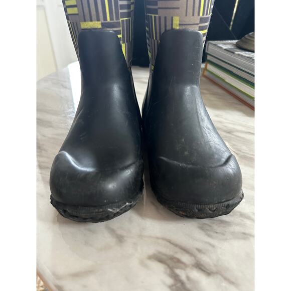 Bogs Kids Size 13 Black & Multi Color Green Printed Rain Boot - Picture 4 of 11